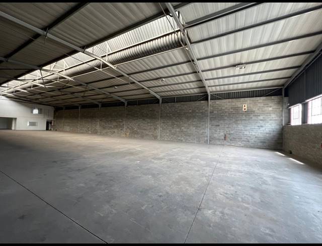 994M² WAREHOUSE TO LET IN KYA SANDS